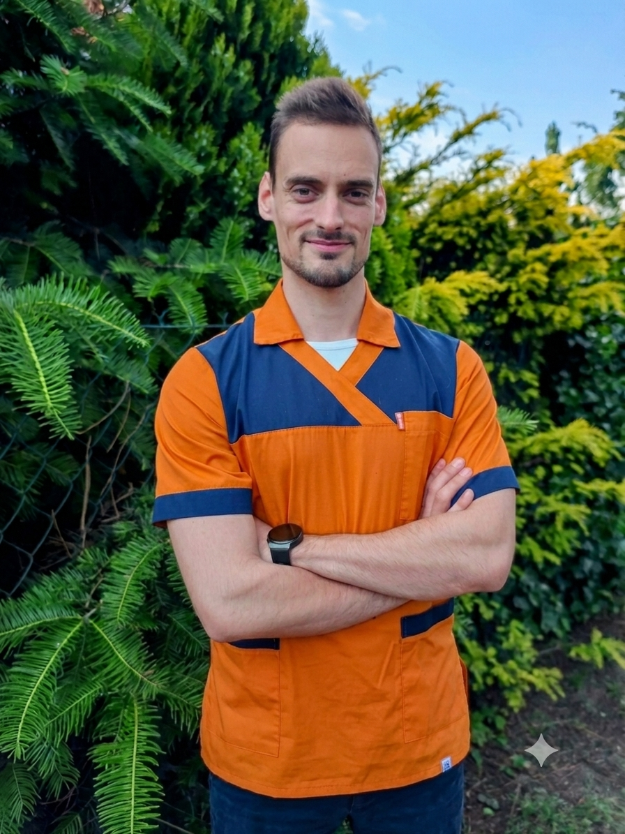 MVDr. Peter Adamcsek